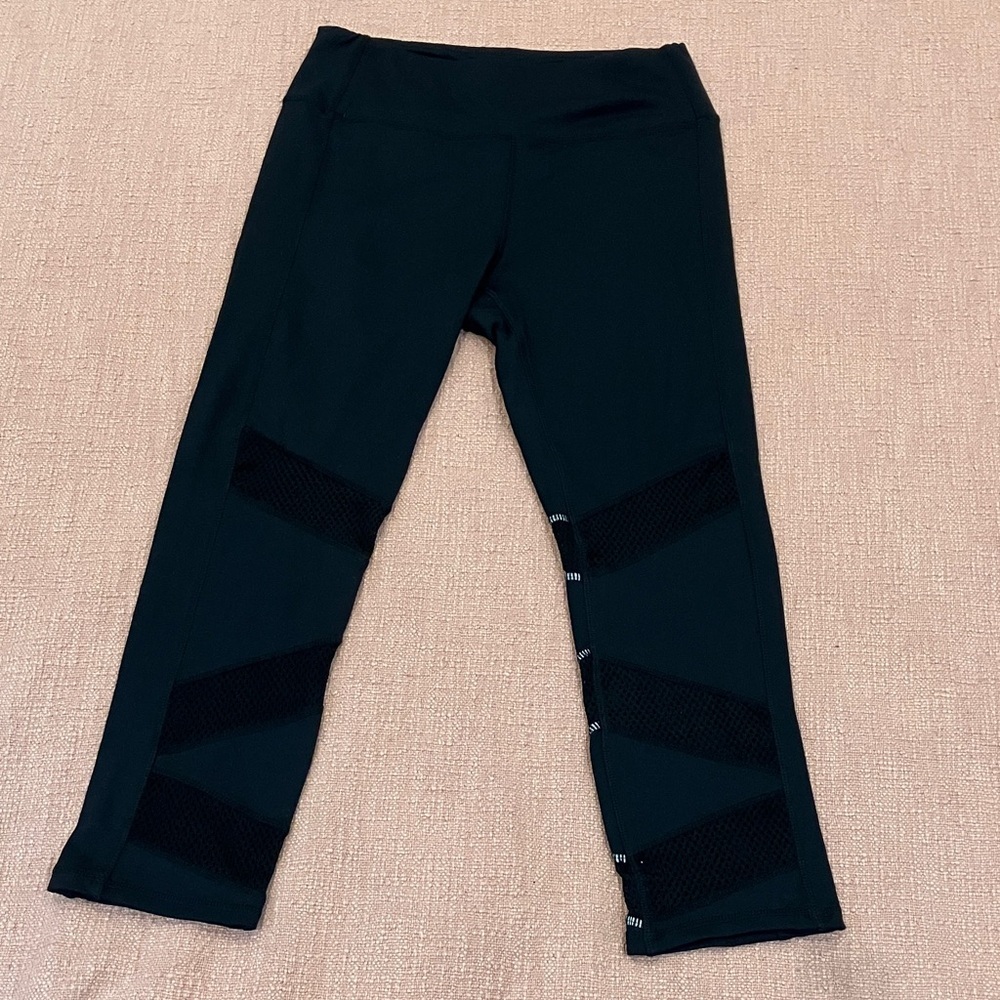 Kyodan wm’s small Black Mesh Panel capri athletic wear Leggings